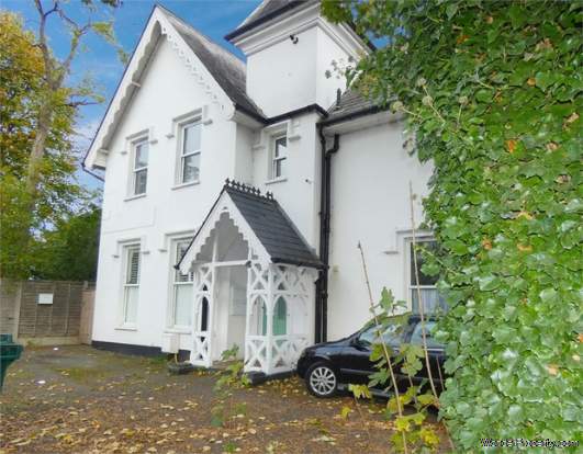 2 bedroom Flat for sale in Shepperton