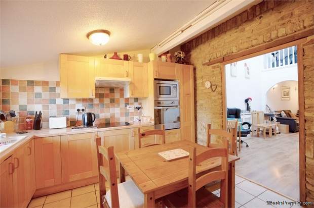 Additional Property Image 3 bedroom Terraced for sale in Basildon 3