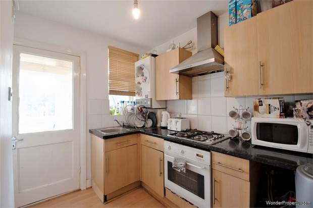 Additional Property Image 3 bedroom Flat for sale in Mitcham 3