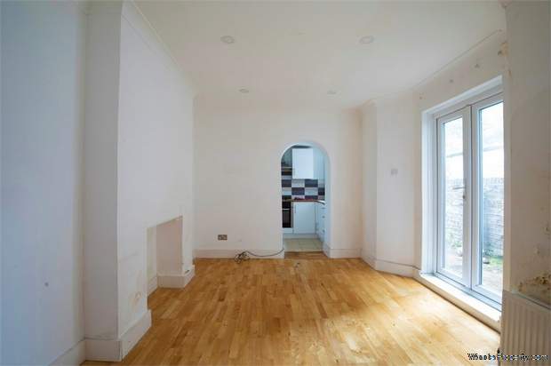 Additional Property Image 2 bedroom Maisonette for sale in London 2