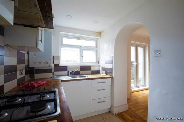 Additional Property Image 2 bedroom Maisonette for sale in London 4