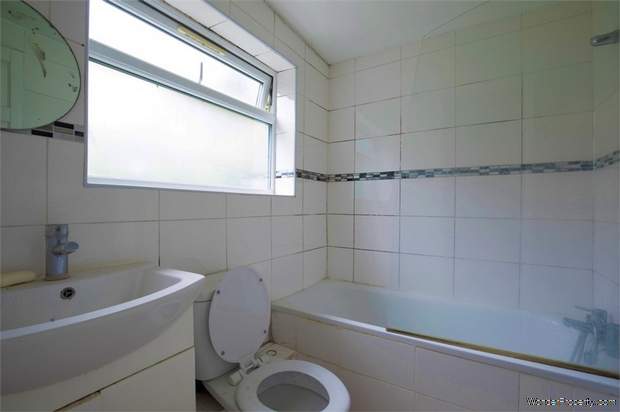 Additional Property Image 2 bedroom Maisonette for sale in London 5