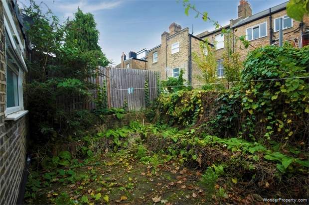 Additional Property Image 2 bedroom Maisonette for sale in London 9