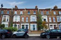 2 bedroom Maisonette for sale in London