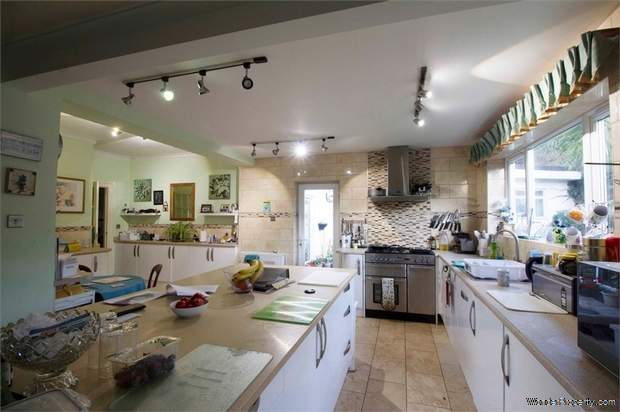 Additional Property Image 10 bedroom Detached for sale in Paignton 5