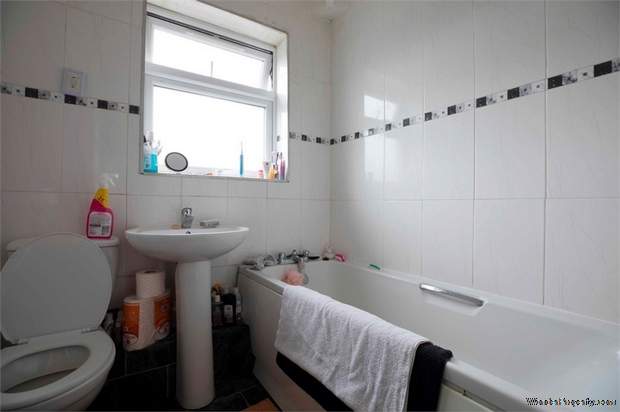 Additional Property Image 3 bedroom Semi Detached for sale in Dudley 9