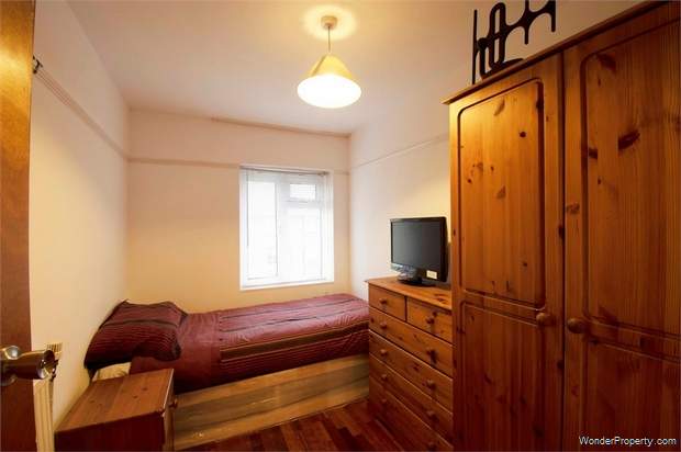Additional Property Image 4 bedroom Maisonette for sale in London 8
