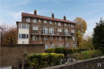 4 bedroom Maisonette for sale in London