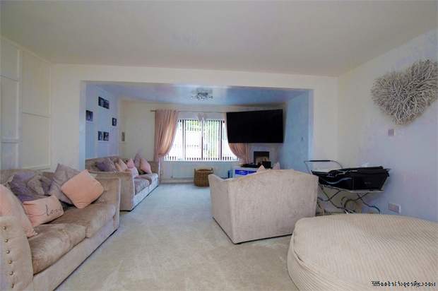 Additional Property Image 4 bedroom Detached for sale in Witney 2