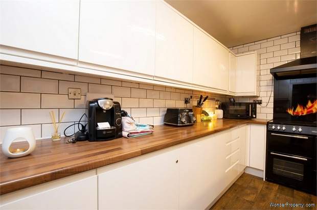 Additional Property Image 4 bedroom Detached for sale in Witney 6