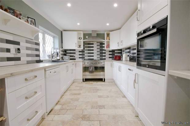 Additional Property Image 2 bedroom Detached for sale in Lincoln 4
