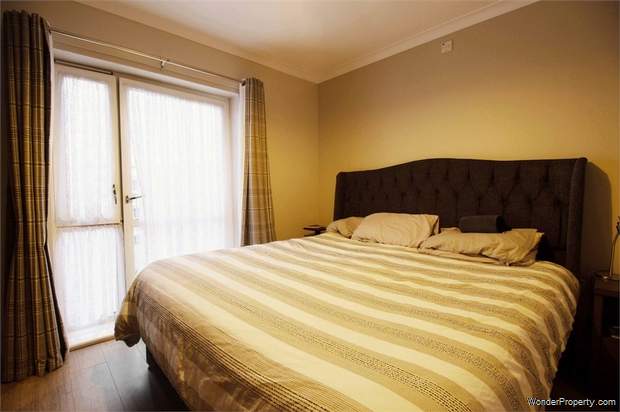 Additional Property Image 2 bedroom Flat for sale in Rainham 5