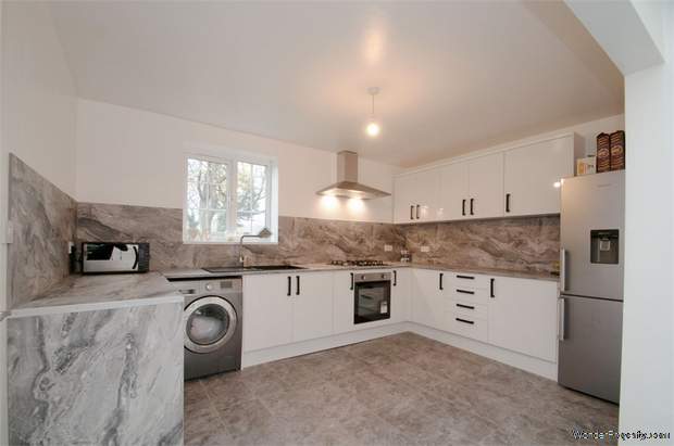Additional Property Image 7 bedroom Semi Detached for sale in Dewsbury 3