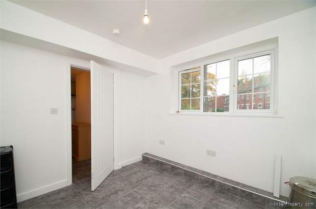 Additional Property Image 7 bedroom Semi Detached for sale in Dewsbury 8