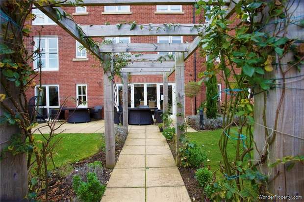 Additional Property Image 1 bedroom Flat for sale in Atherstone 10