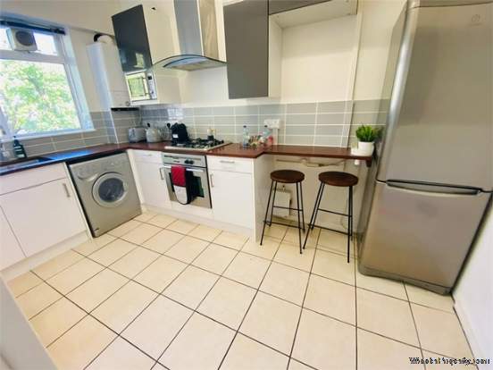 Additional Property Image 1 bedroom Flat for sale in London 3