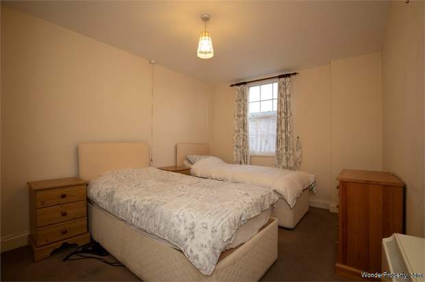 Additional Property Image 2 bedroom Flat for sale in Shrewsbury 7