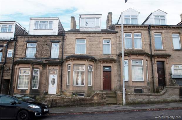 6 bedroom Terraced for sale in Keighley