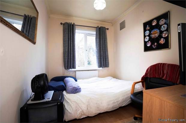 Additional Property Image 3 bedroom Semi Detached for sale in Harrow 7