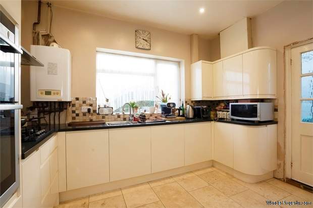 Additional Property Image 3 bedroom Detached for sale in Chichester 3