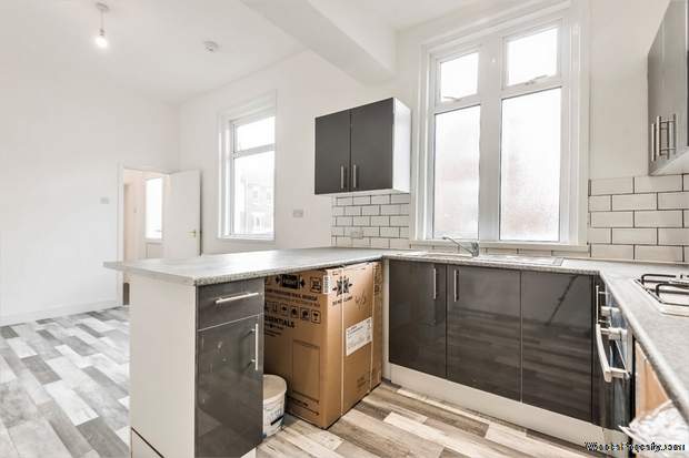 Additional Property Image 3 bedroom End of Terrace for sale in Portsmouth 4