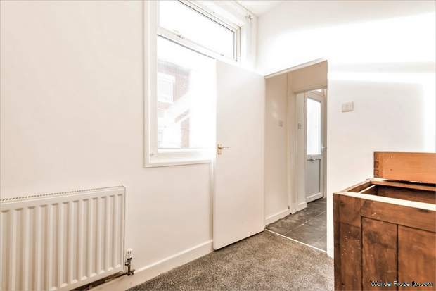 Additional Property Image 3 bedroom End of Terrace for sale in Portsmouth 6