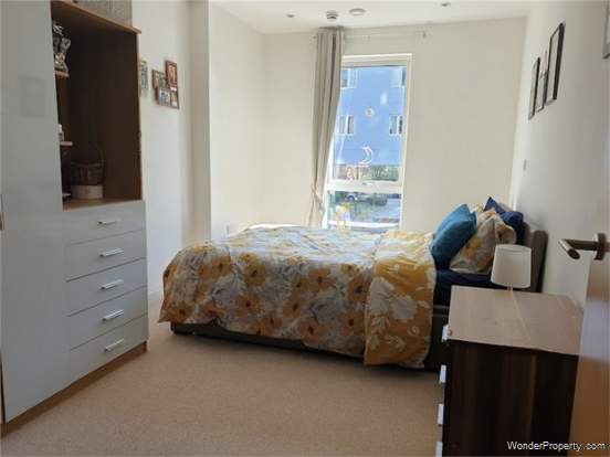 Additional Property Image 2 bedroom Flat for sale in Slough 4