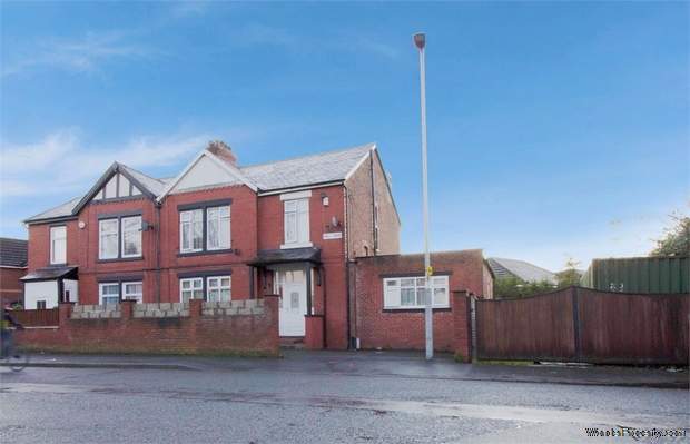 4 bedroom Semi Detached for sale in Manchester