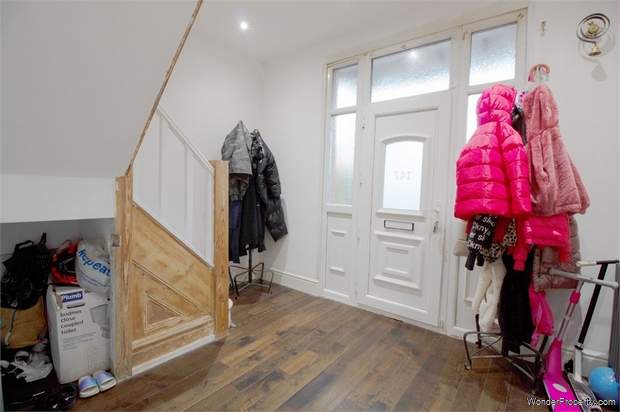 Additional Property Image 4 bedroom Semi Detached for sale in Manchester 10