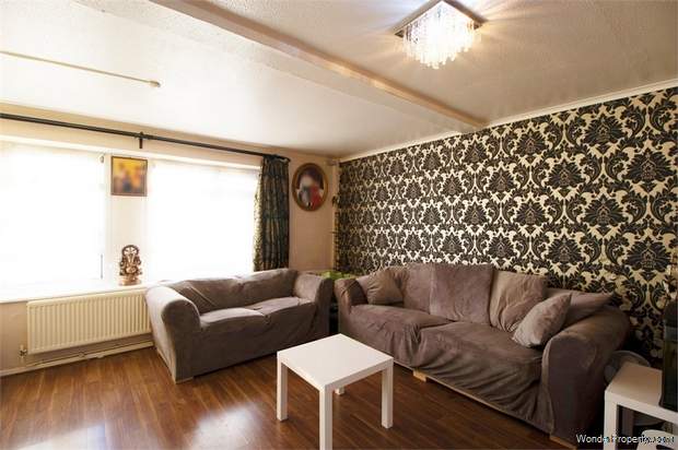 Additional Property Image 3 bedroom Flat for sale in Waltham Cross 5