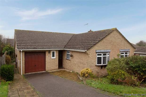 3 bedroom Detached Bungalow for sale in Halesworth