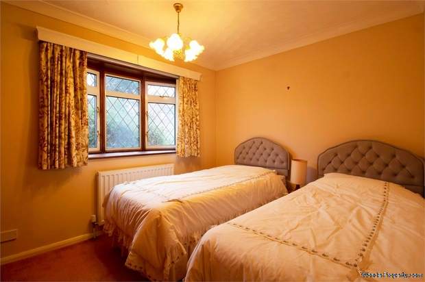Additional Property Image 3 bedroom Detached Bungalow for sale in Halesworth 9
