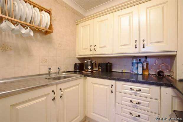 Additional Property Image 1 bedroom Flat for sale in Worcester 4