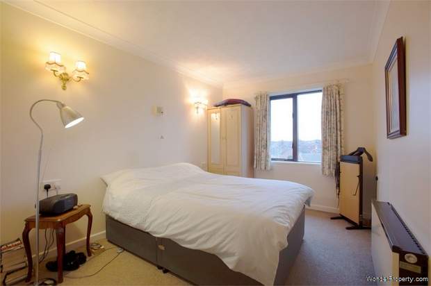 Additional Property Image 1 bedroom Flat for sale in Worcester 6