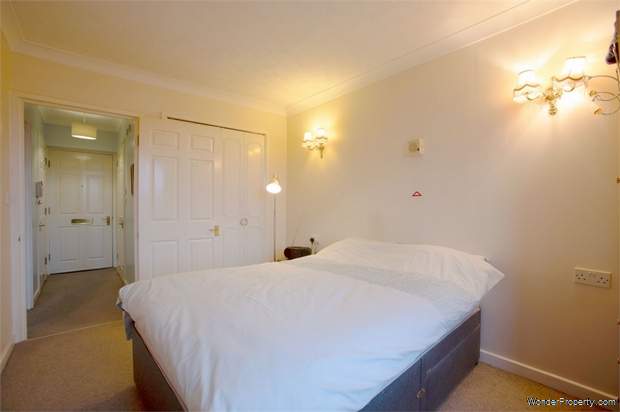Additional Property Image 1 bedroom Flat for sale in Worcester 7