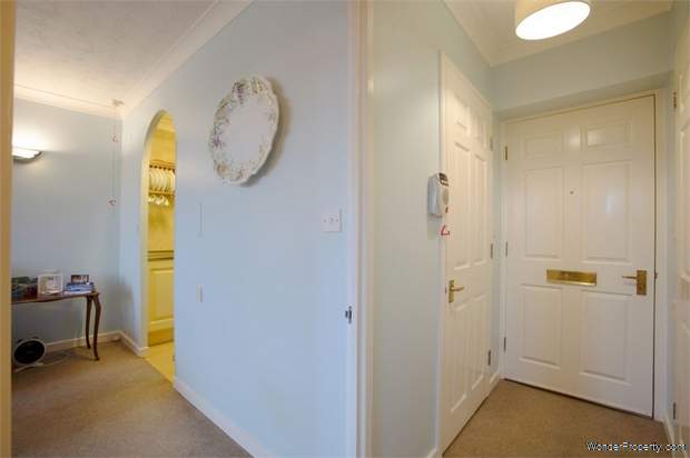 Additional Property Image 1 bedroom Flat for sale in Worcester 9