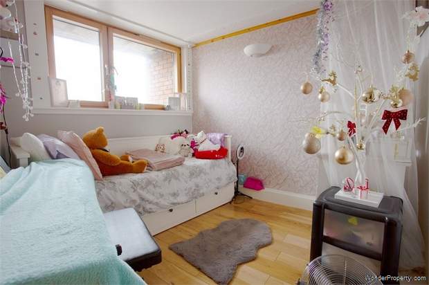 Additional Property Image 3 bedroom Flat for sale in London 10