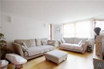3 bedroom Flat for sale in London