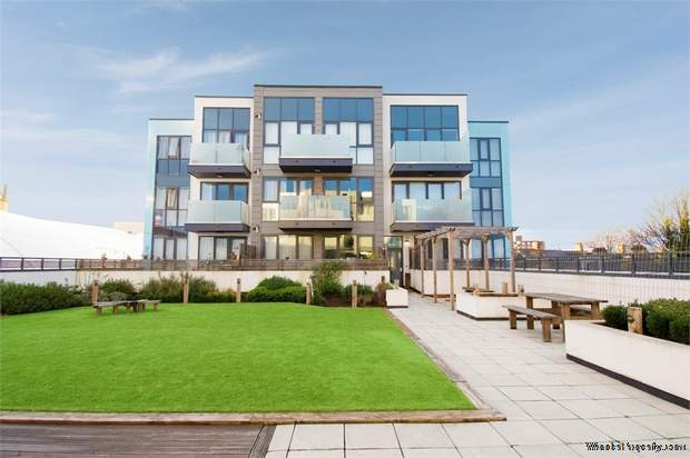 1 bedroom Flat for sale in Wallington