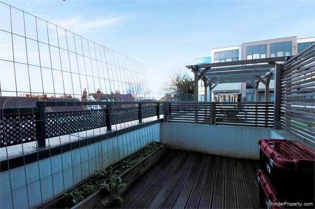 Additional Property Image 1 bedroom Flat for sale in Wallington 10