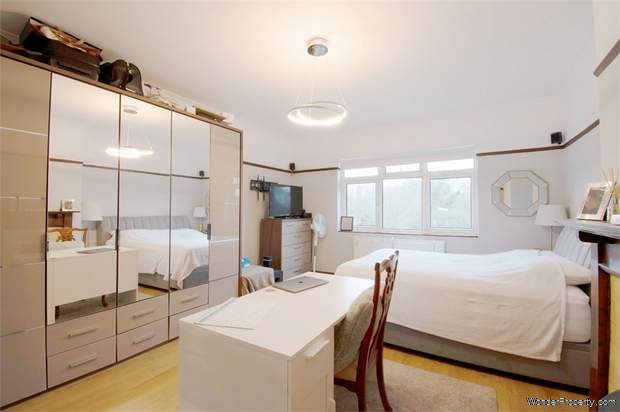 Additional Property Image 5 bedroom Semi Detached for sale in London 8