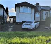 2 bedroom Detached Bungalow for sale in Barnet