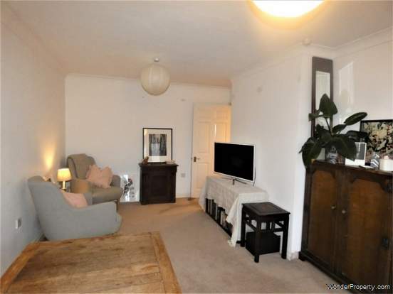Additional Property Image 1 bedroom Flat for sale in Addlestone 3
