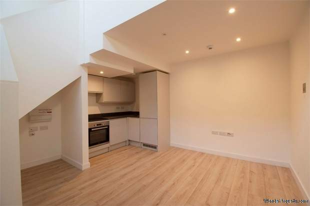Additional Property Image 1 bedroom Flat for sale in Bromley 2