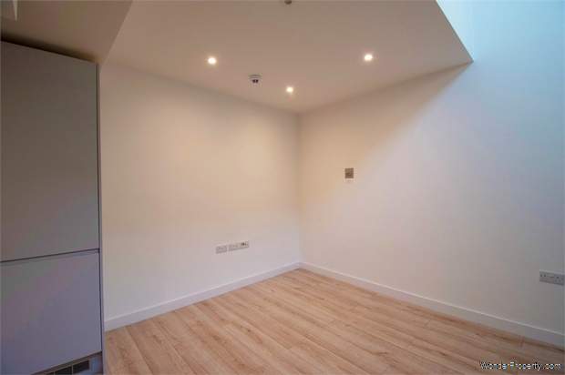Additional Property Image 1 bedroom Flat for sale in Bromley 3