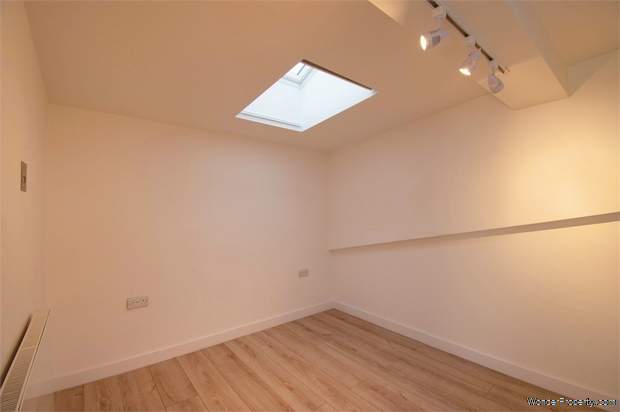Additional Property Image 1 bedroom Flat for sale in Bromley 6