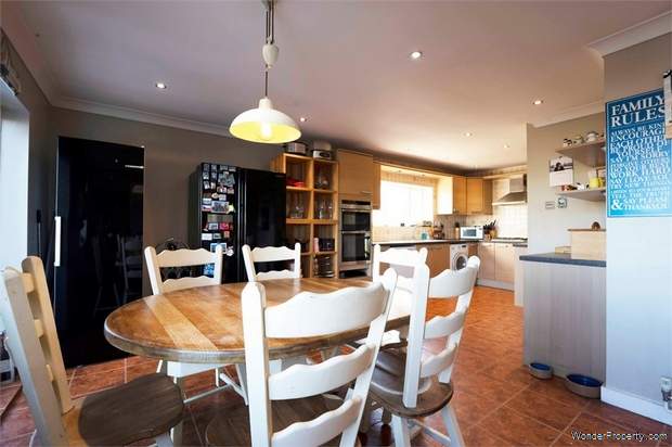 Additional Property Image 5 bedroom Detached Bungalow for sale in New Romney 7