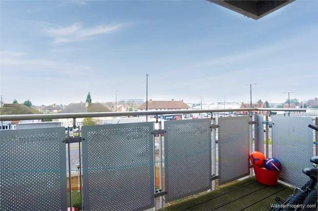 Additional Property Image 2 bedroom Flat for sale in Slough 9