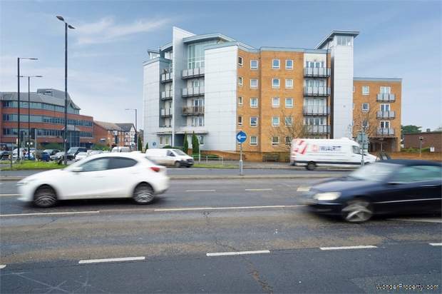 Additional Property Image 2 bedroom Flat for sale in Slough 10