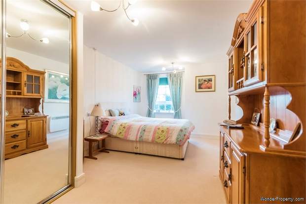 Additional Property Image 1 bedroom Flat for sale in Littlehampton 7